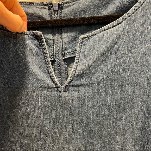 Talbots Denim Blue Chambray Split Neck Tie Cuffs 100% Cotton Dress. Size 14. NWT - Picture 4 of 9